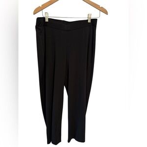 Travel Elements Black Pull-On Capri Pants – Size M